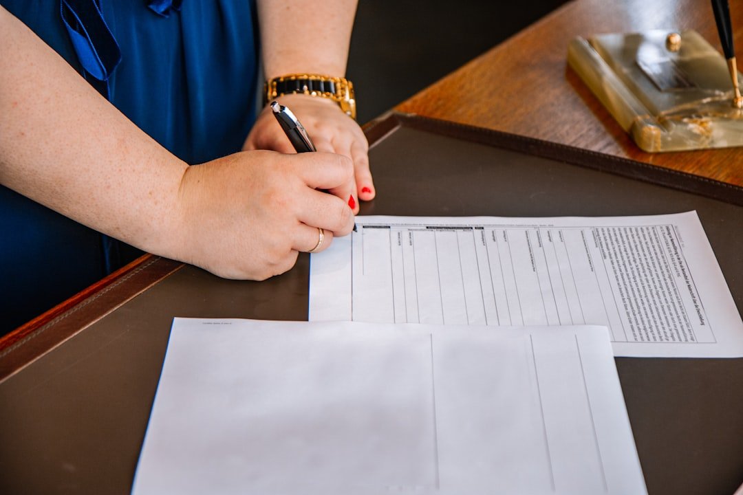 Comment écrire un contrat de travail: guide complet